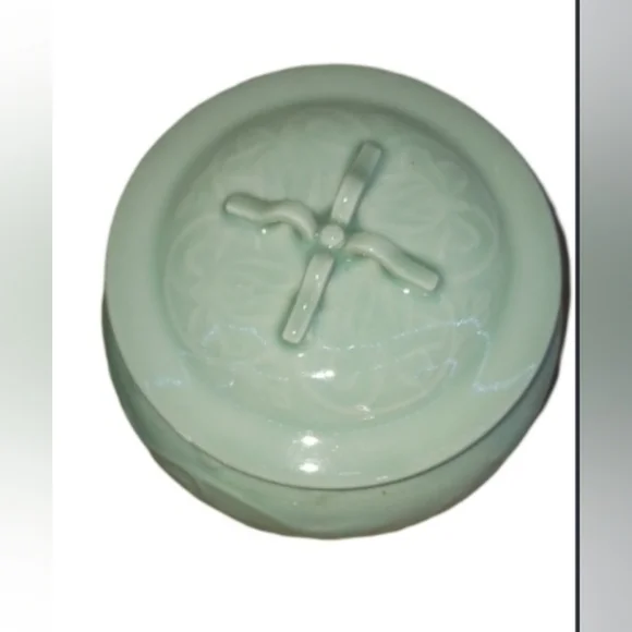 Chinese Celadon Jar Pot Lid Vessel Green Ware Flower Marked Set - Picture 4 of 7